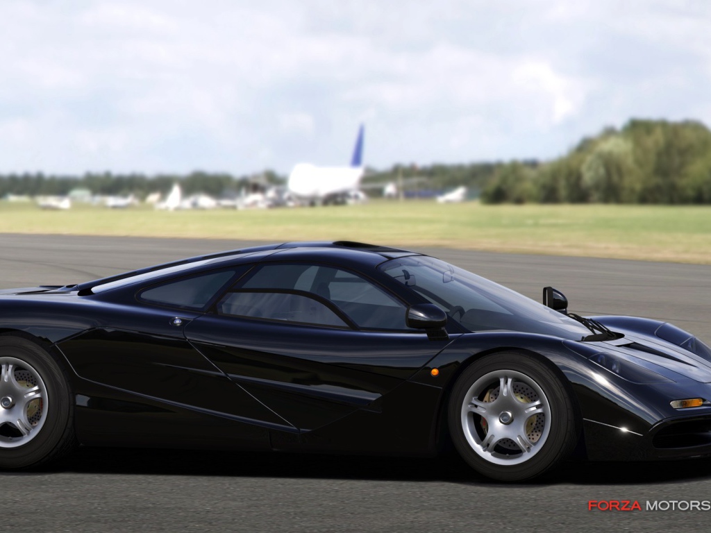 Авто на треке в игре Forza Motorsport