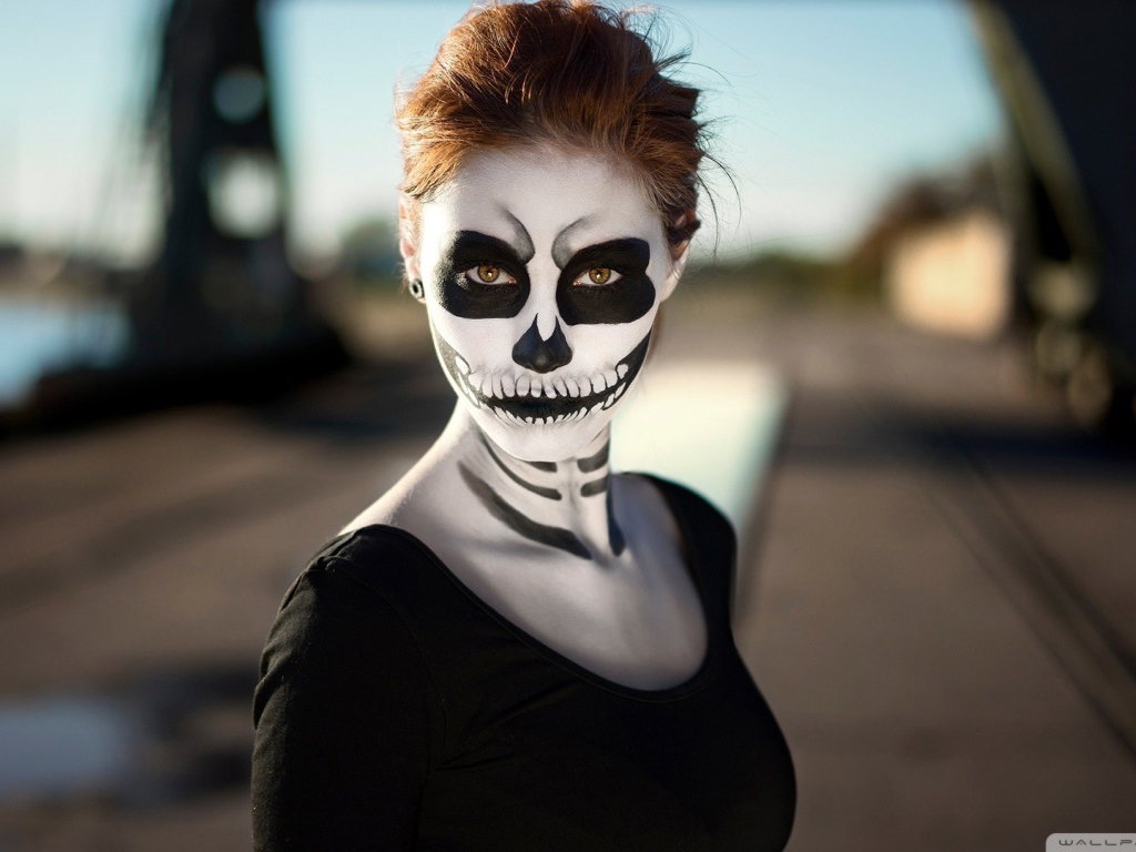 Боди арт на лице у девушки