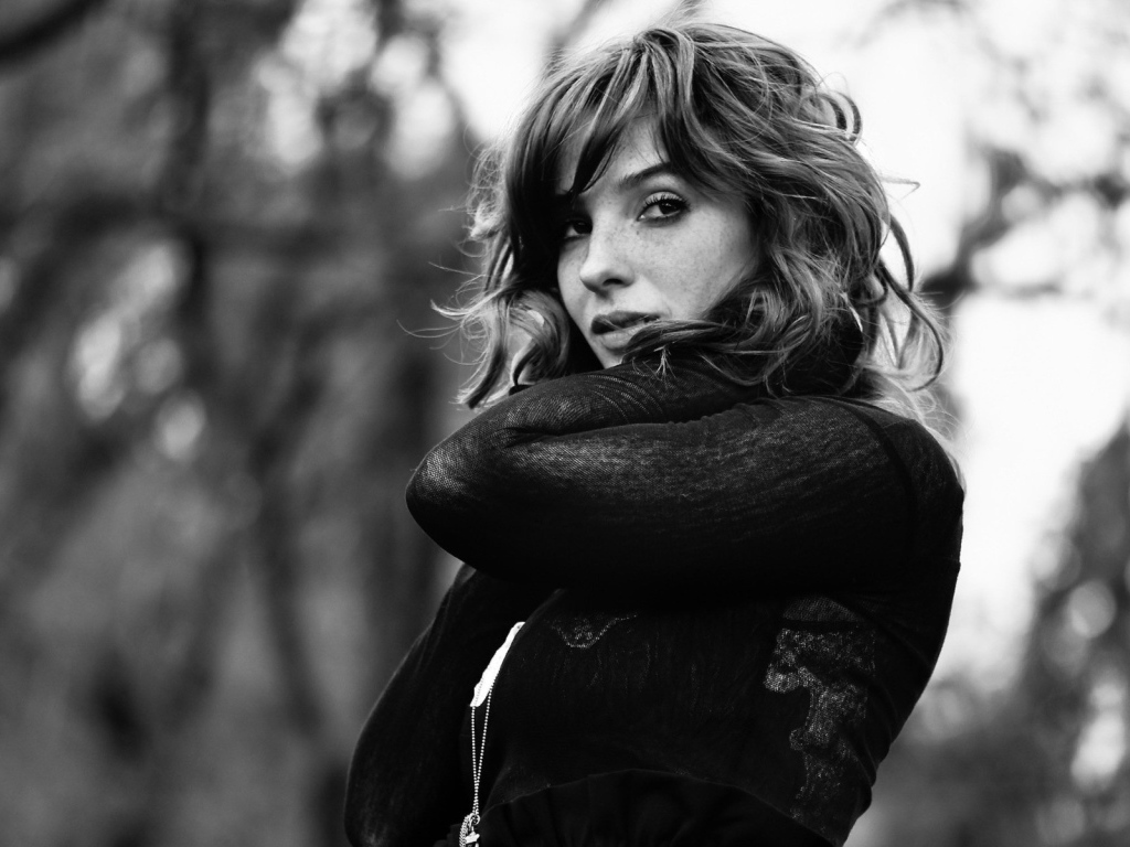 Девушка модель Вика Керекес