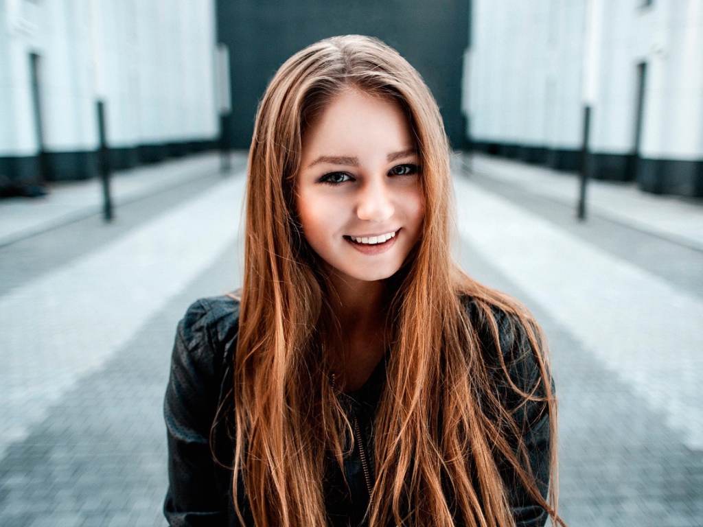 Улыбка красивой девушки, фото Георгий Чернядьев