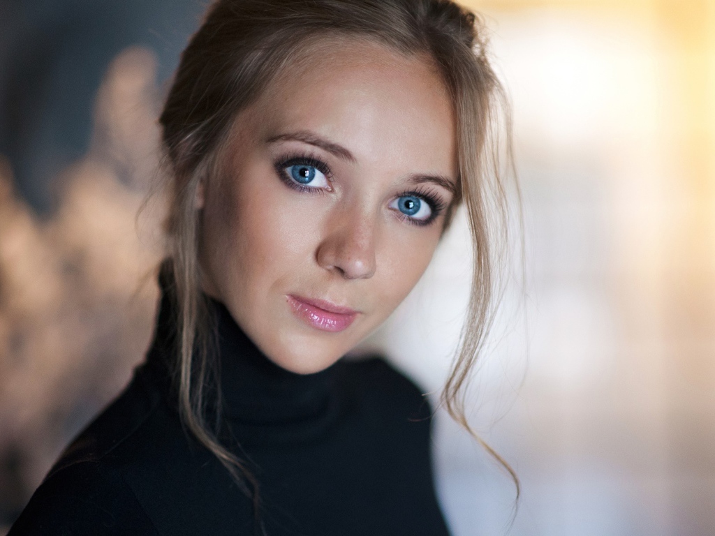 Голубоглазая модель Даша Шовкопляс