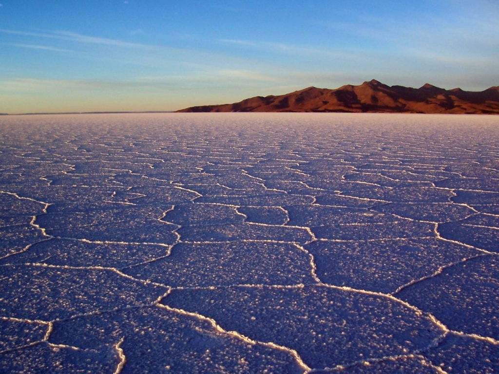 Белая солончаковая пустыня