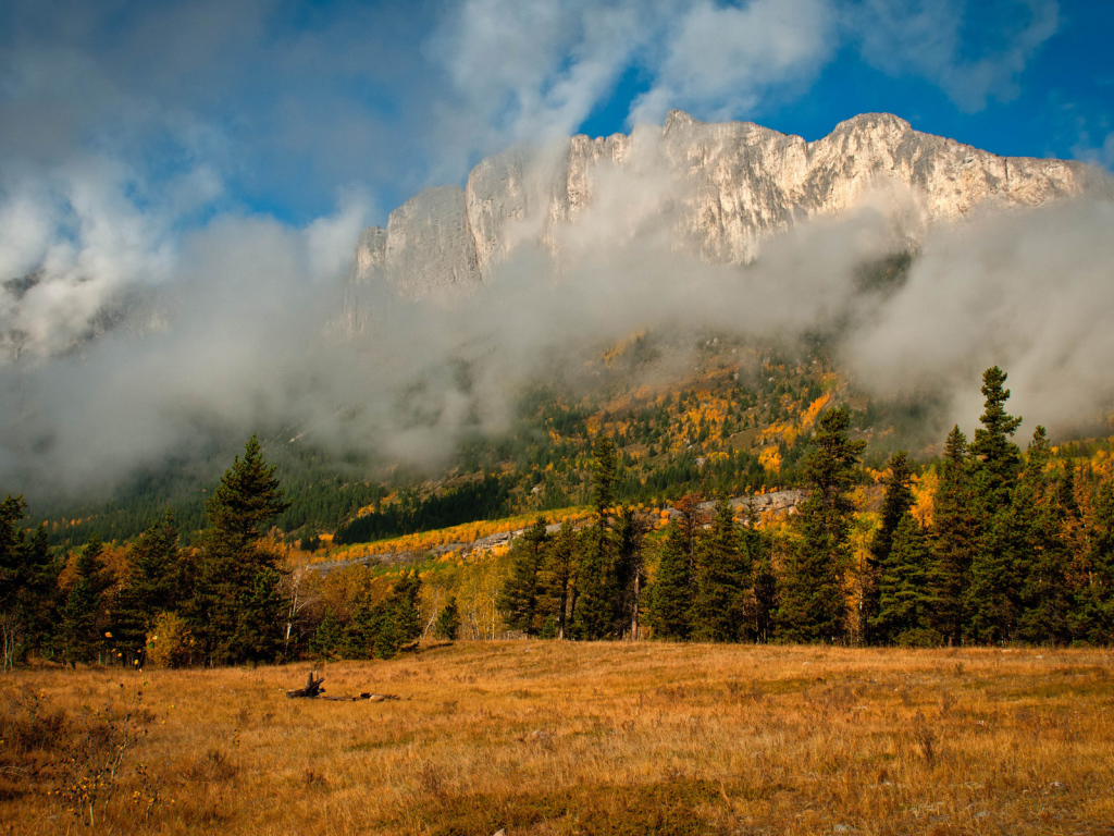 Облачный день в горах
