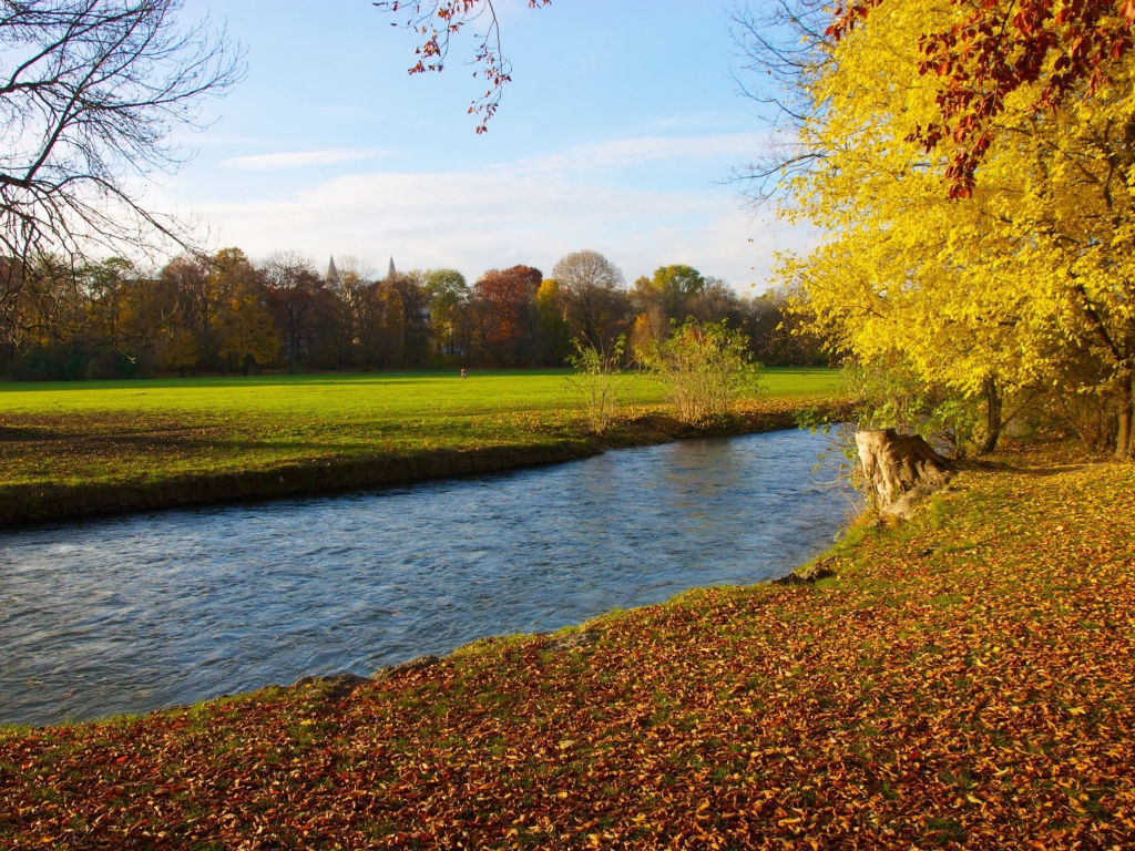 Речушка среди полей