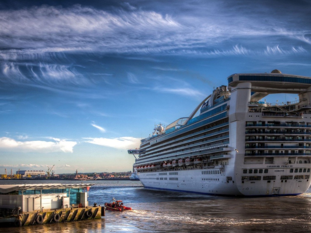 Круизный лайнер Caribbean Princess