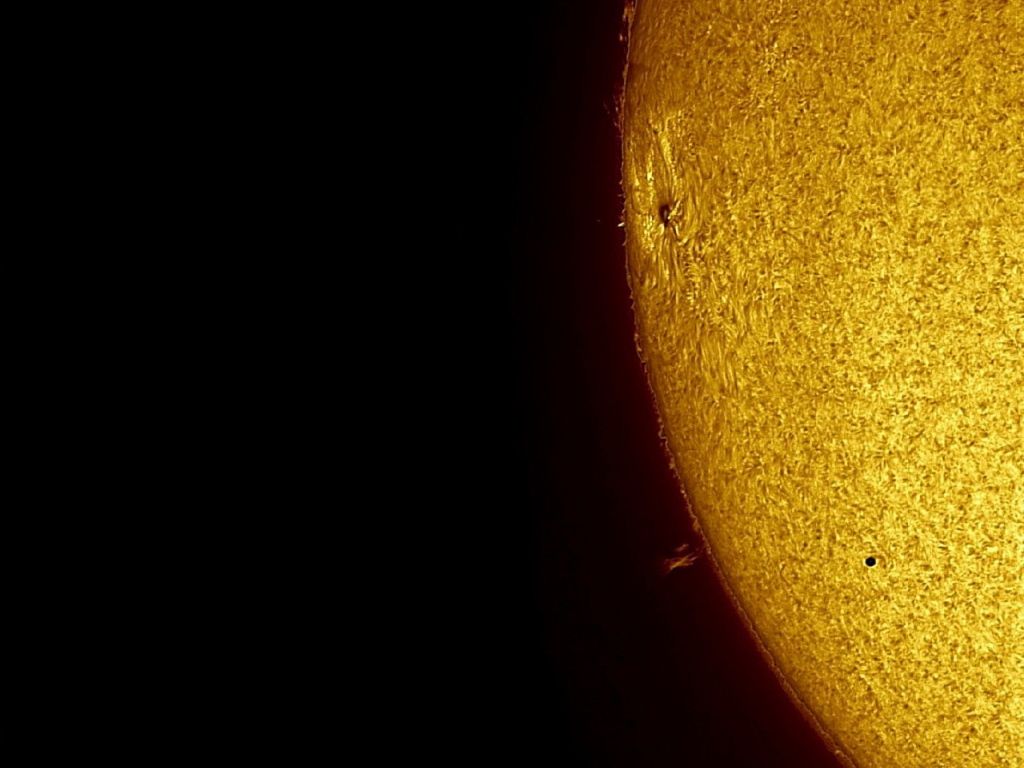 Фотография Солнца с планетой