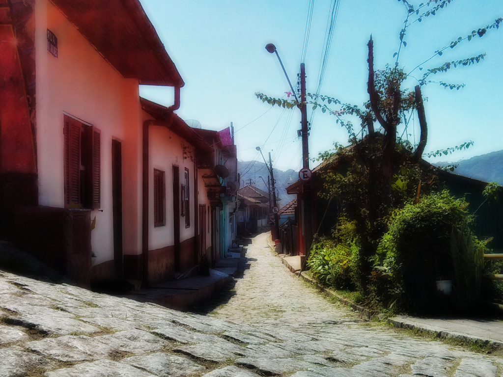 Улочка города в Бразилии