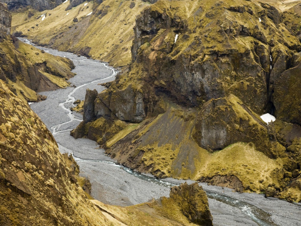 Горная река в Исландии