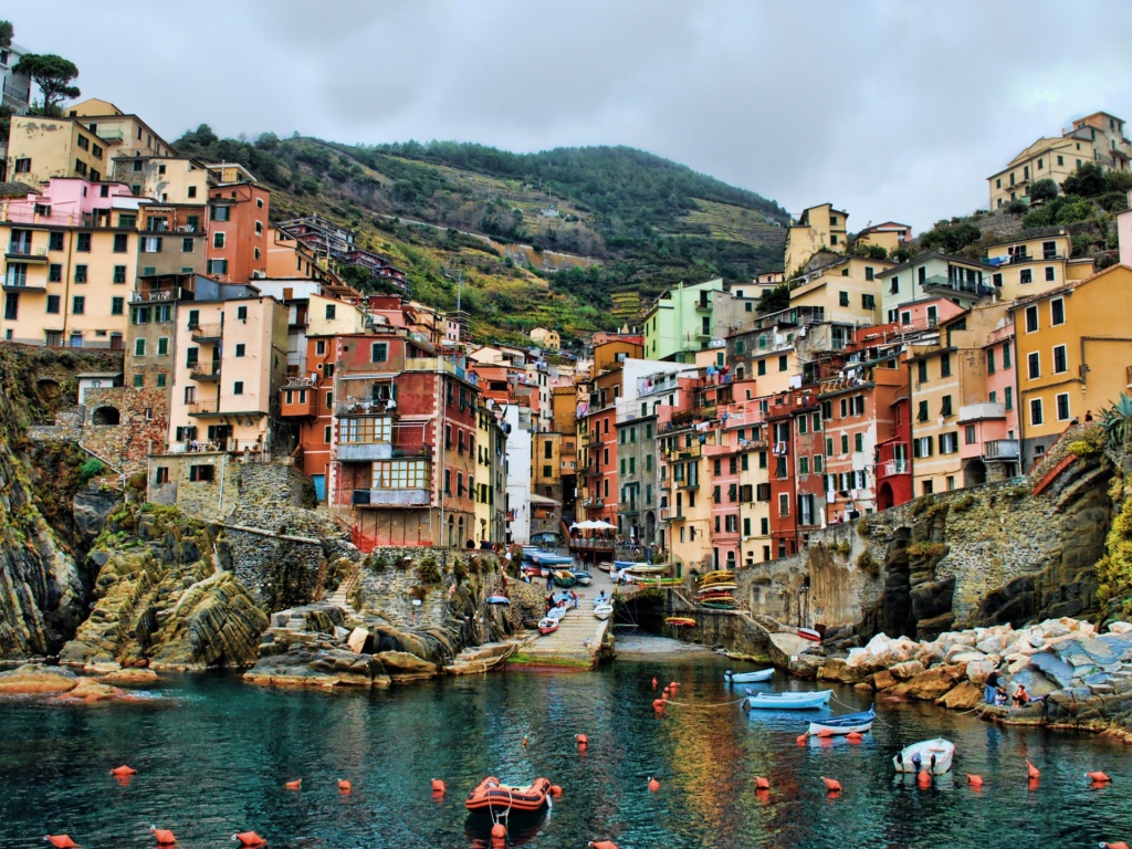 Курорт Чинкве-Терре в провинции Специя, Италия