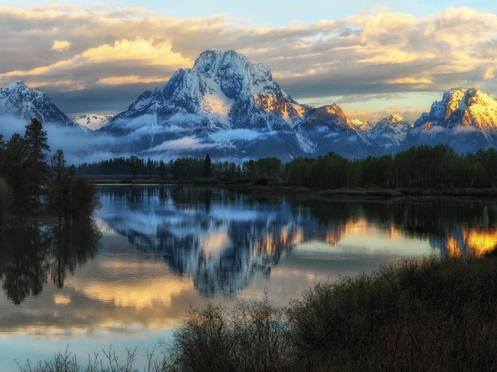 Красочный пейзаж в национальном парке Гранд Титон