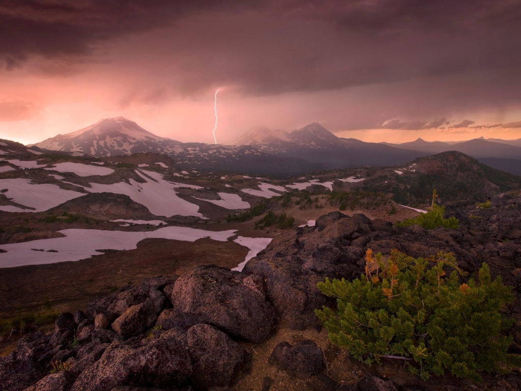 Гроза в горах Орегона