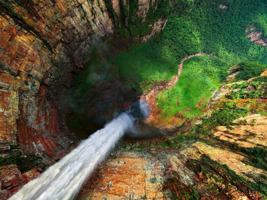 Photo Falls in Venezuela, from a height