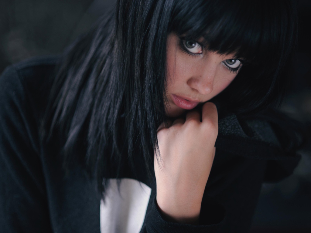 Актриса брюнетка Мелисса Кларк