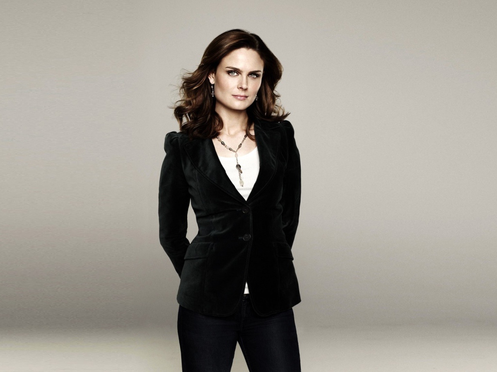 Красивая актриса Эмили Дешанель