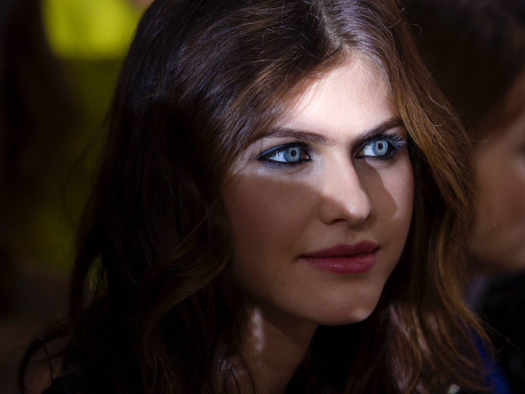 Голубоглазая актриса Александра Даддарио