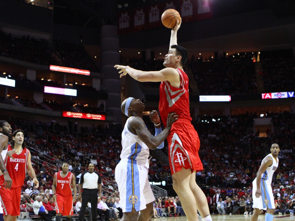 Баскетбольная команда Хьюстона на площадке