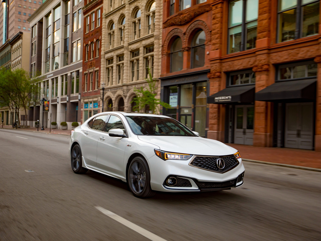 Белый автомобиль Acura TLX A-Spec 1, 2018 в городе 