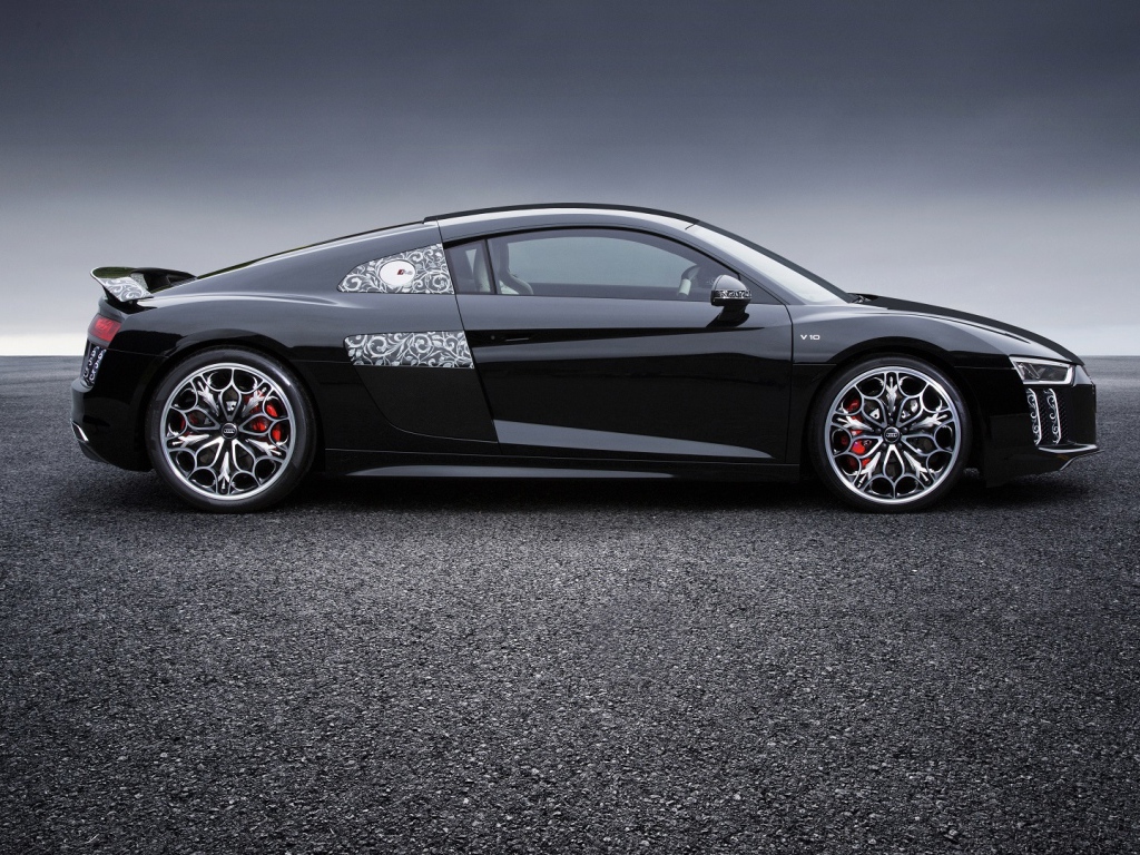 Стильный черный автомобиль Audi R8 V10 