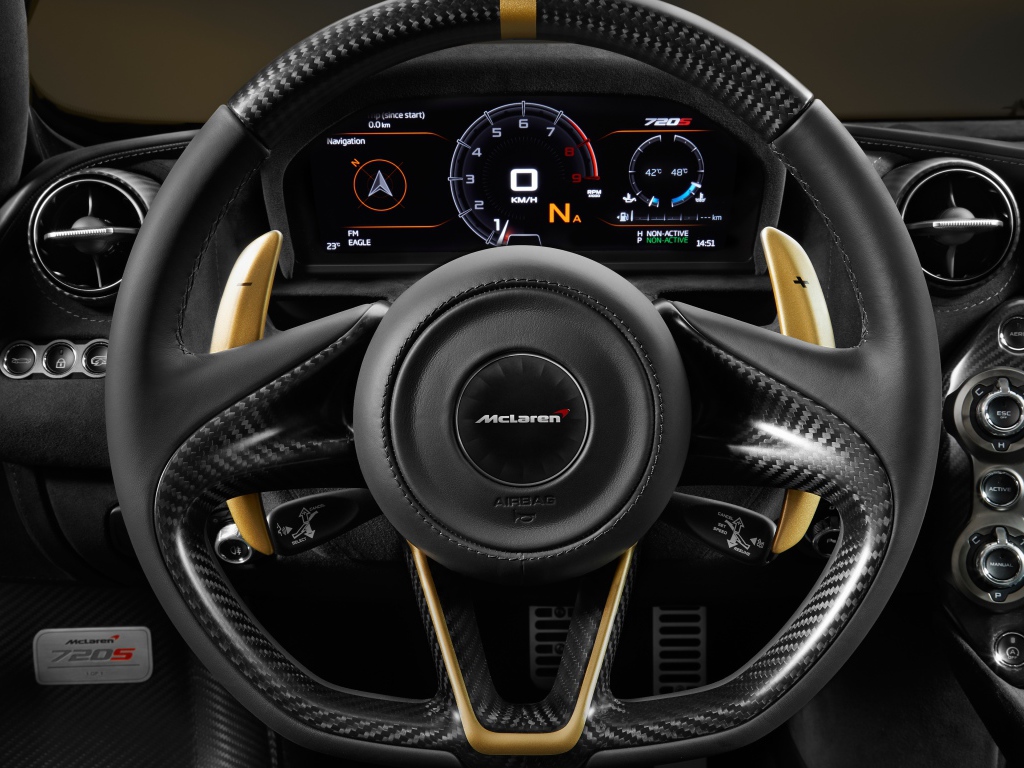 Кожаный руль автомобиля McLaren 720S, 2018