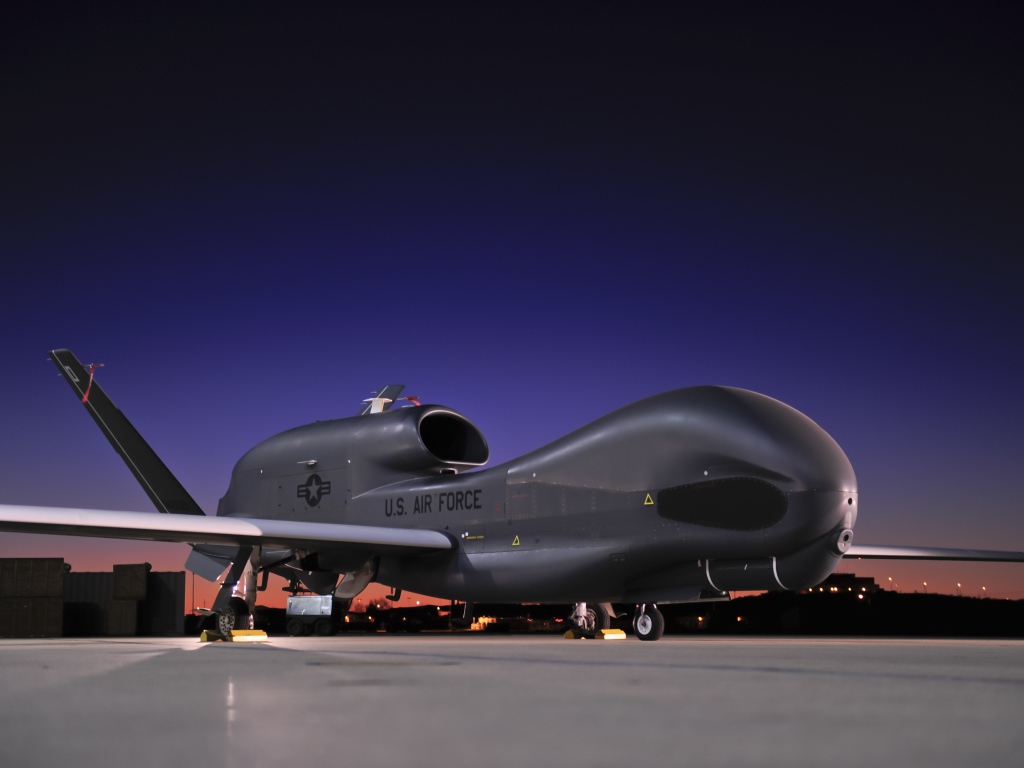 Беспилотный летательный аппарат RQ-4 Global Hawk