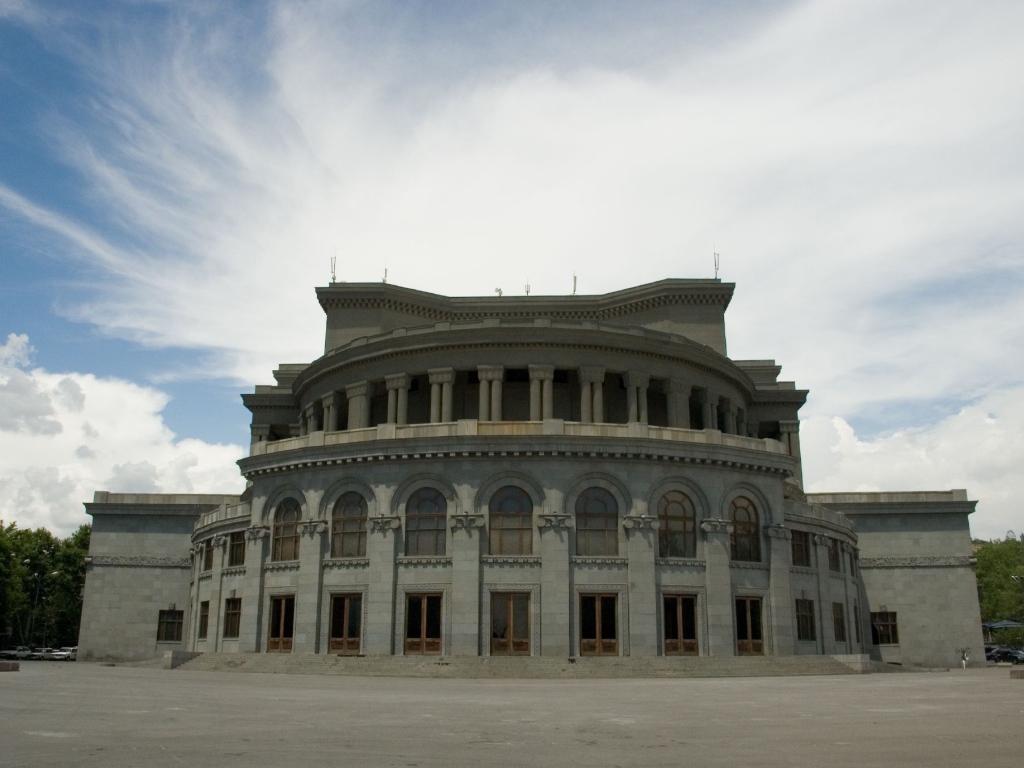 Армянский академический театр оперы и  балета   имени   А. Спендиарова, Ереван 