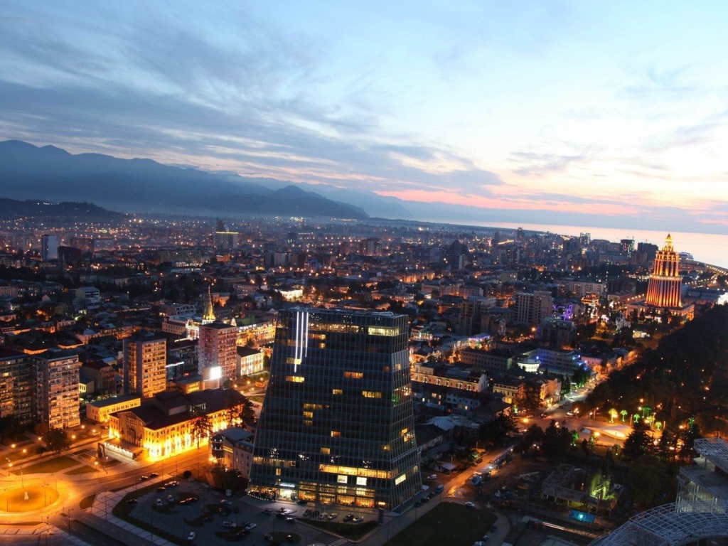 Огни вечернего города Батуми 