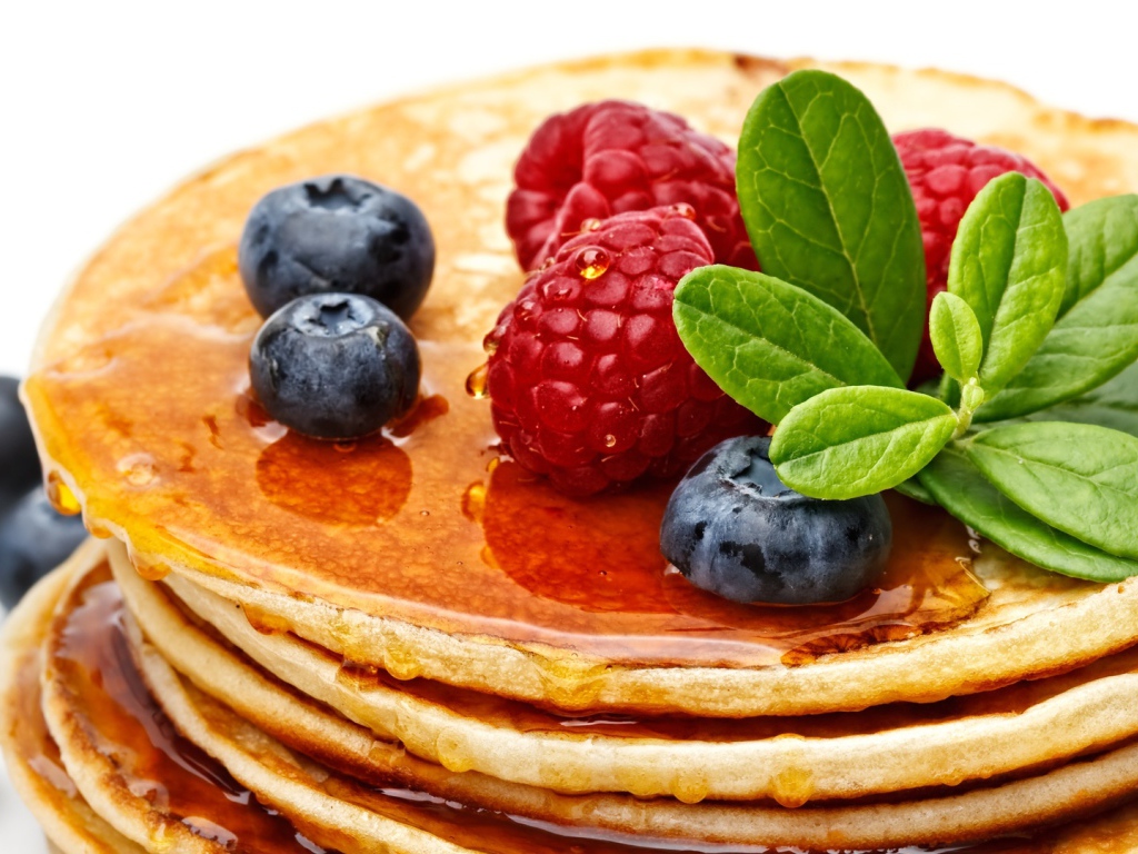 Блины с ягодами на Масленицу 2017 