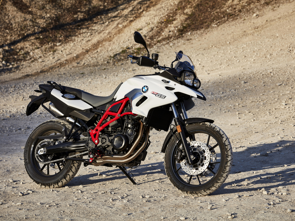 Мотоцикл BMW F 700 GS Rallye на дороге
