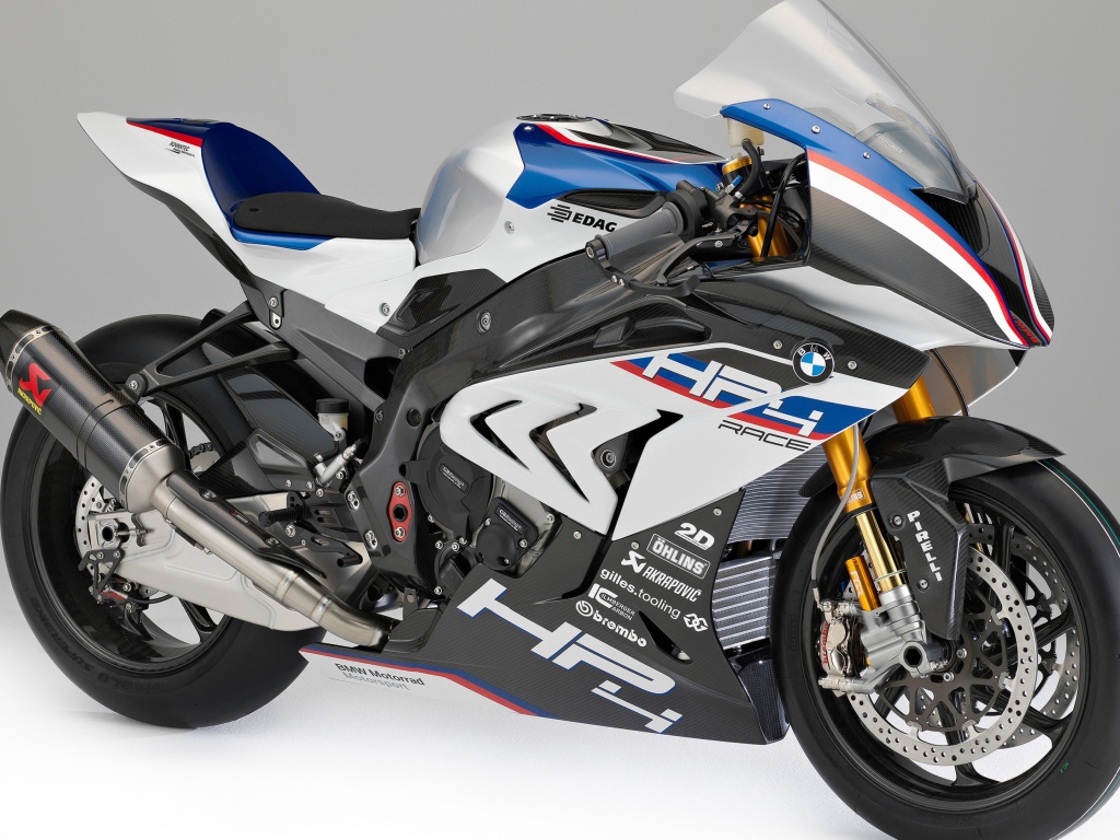Супербайк BMW HP4 Race, 2017 на сером фоне