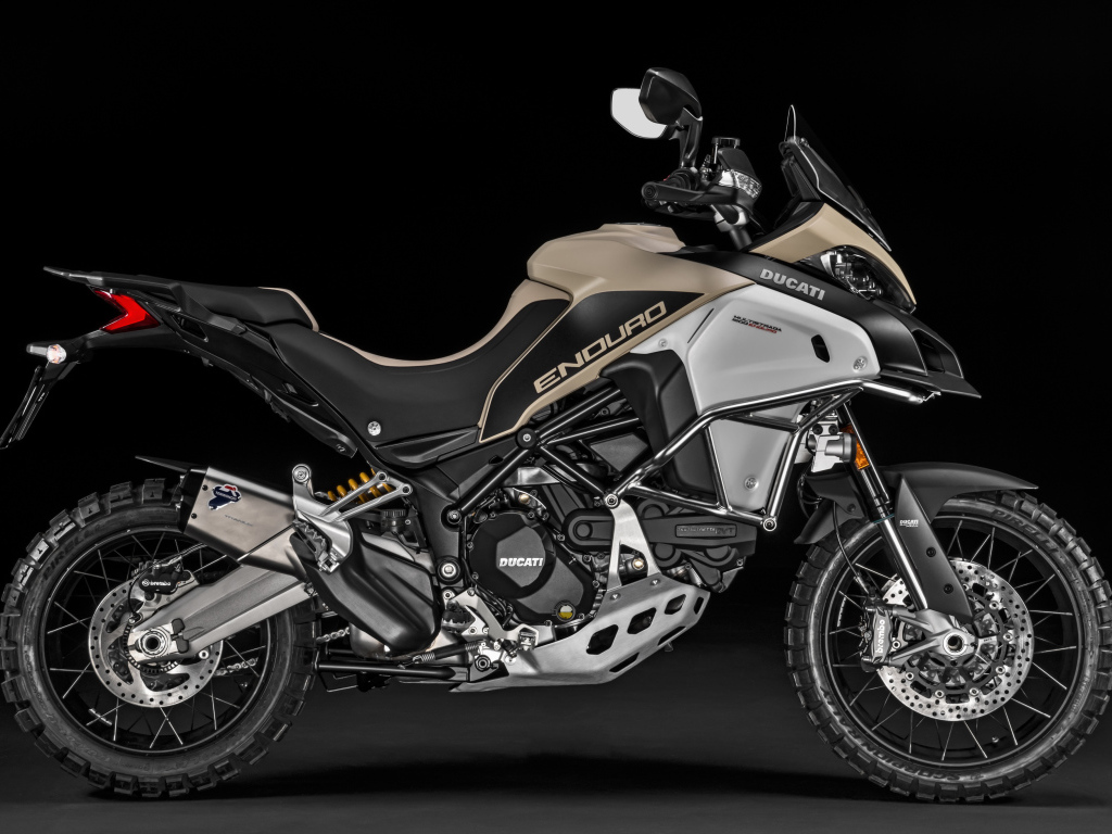 Мотоцикл Ducati Multistrada 1200 Enduro вид сбоку