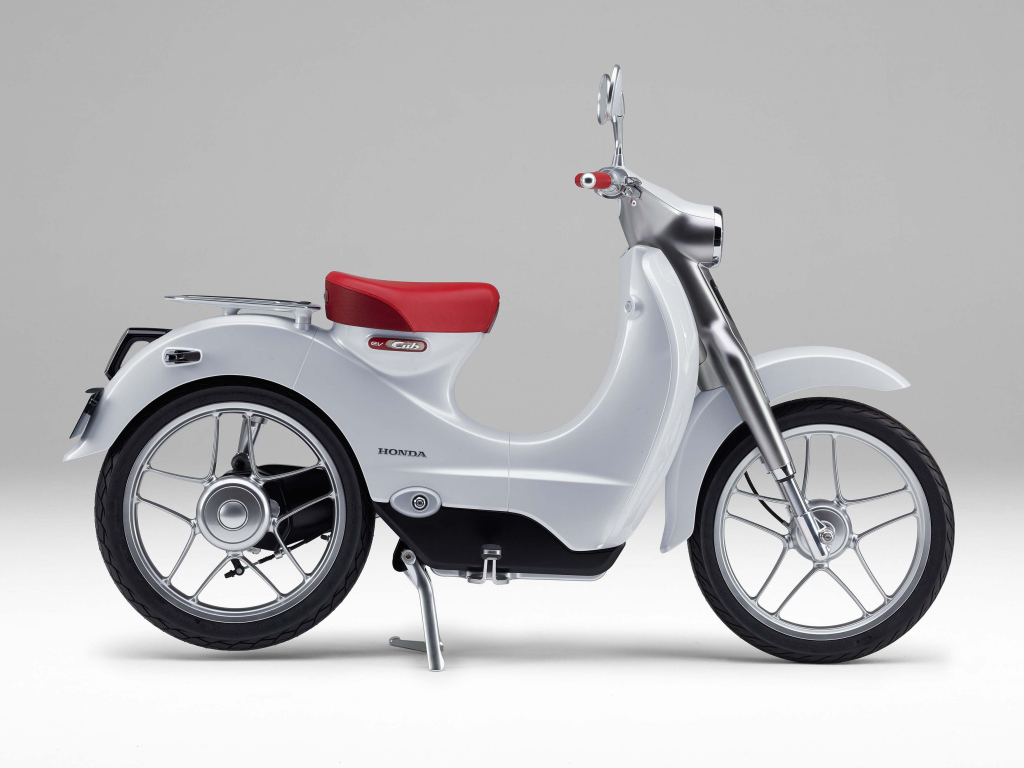 Электрический мотоцикл Honda EV-Cub, 2018 года
