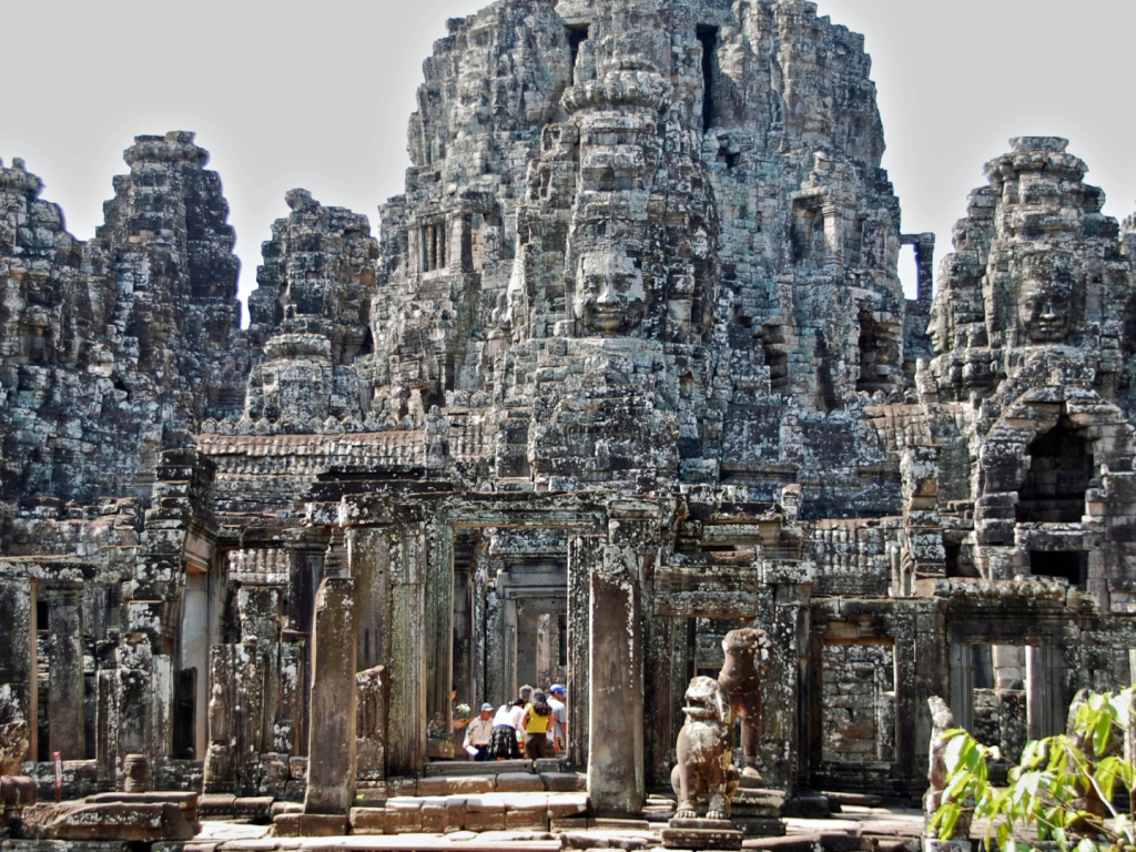 Храм Байон улыбка Ангкора Камбоджа 