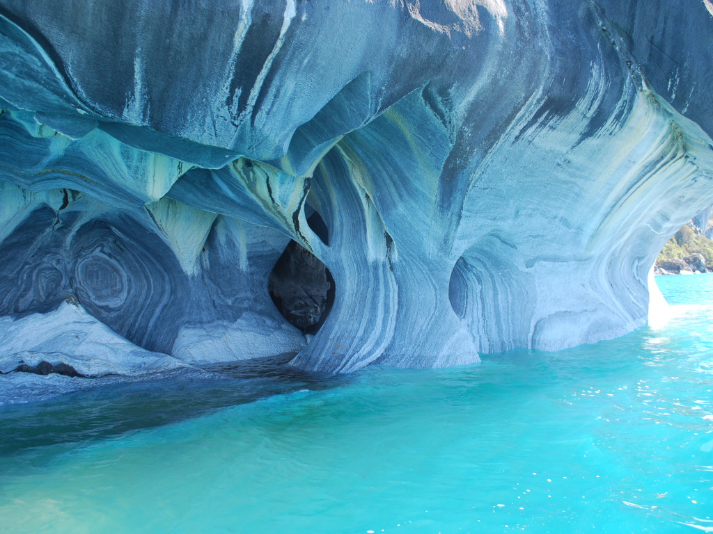 Красивые мраморные пещеры, Чили 