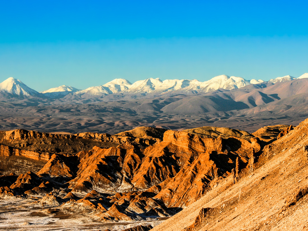 Горы в пустыне Атакама, Чили 