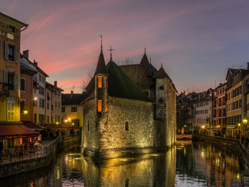 Островной дворец, музей истории города Анси,  Франция 