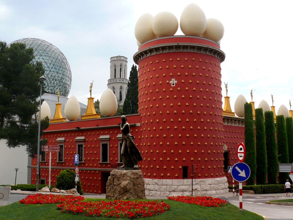 Театр-Музей Дали в Фигерасе, Коста Брава. Испания 
