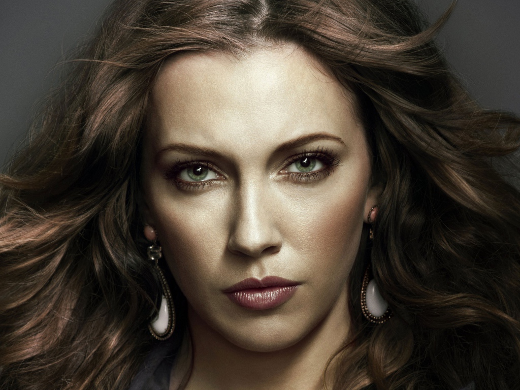 Эффектная актриса Кэти Кэссиди с красивыми украшениями