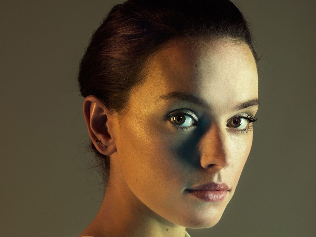 Молодая актриса Дэйзи Ридли