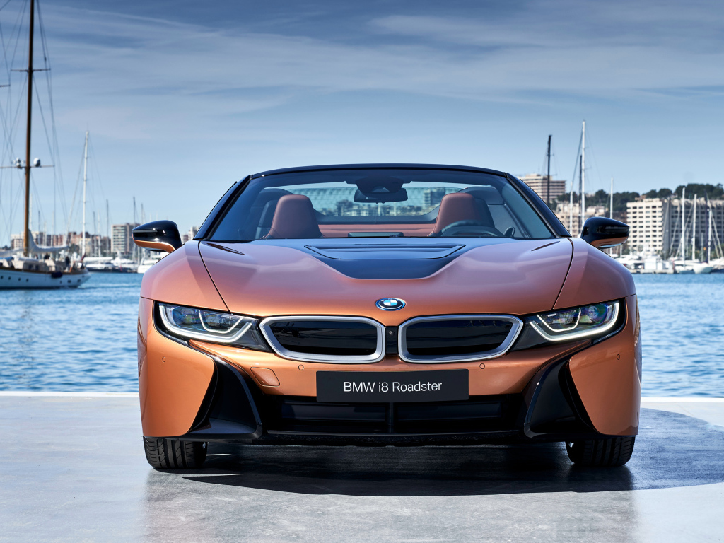 Автомобиль BMW I8 Roadster, 2018 вид спереди