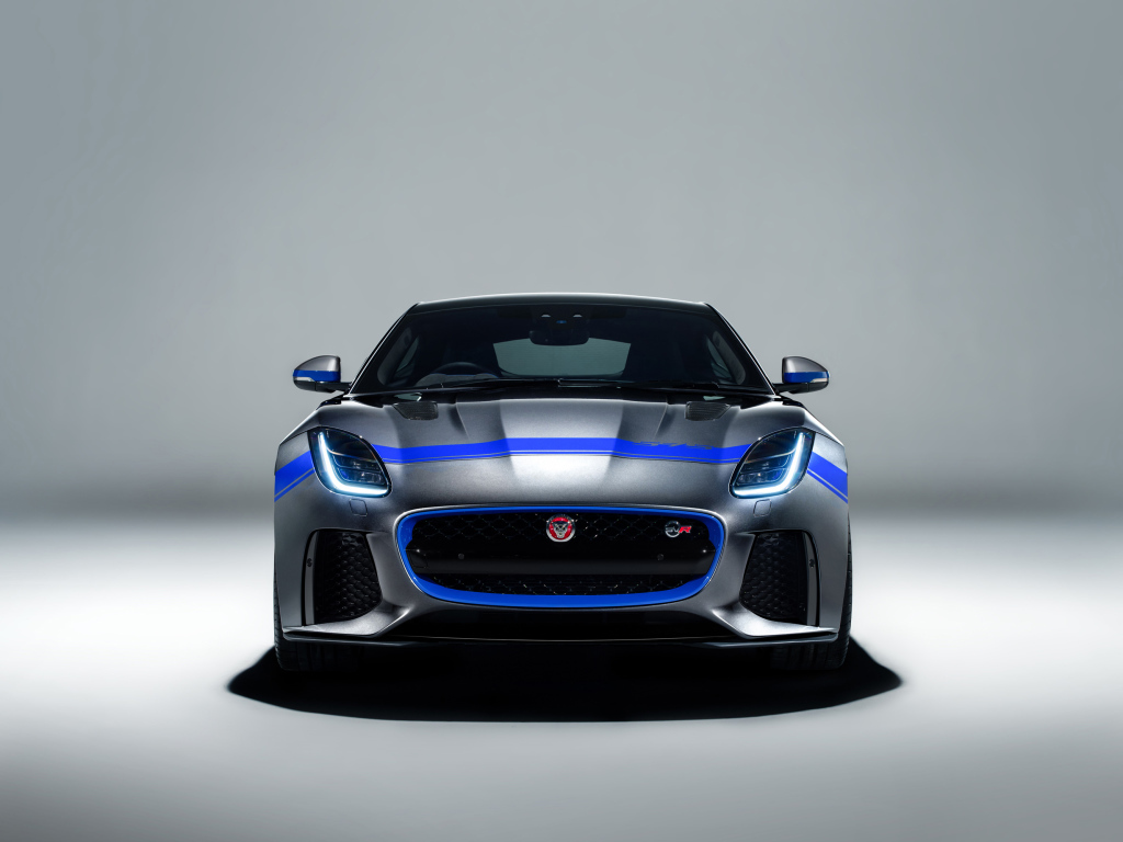 Автомобиль Jaguar F Type SVR Graphic Pack Coupe 2018 года вид спереди