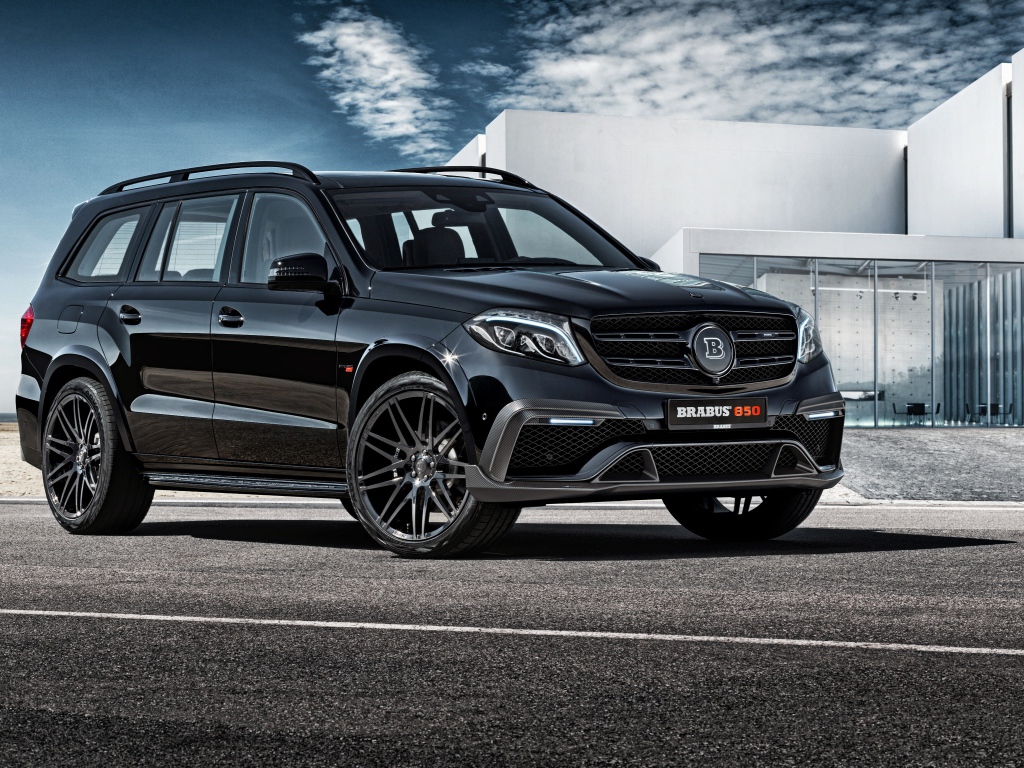 Стильный черный внедорожник Mercedes-Benz GL-Class