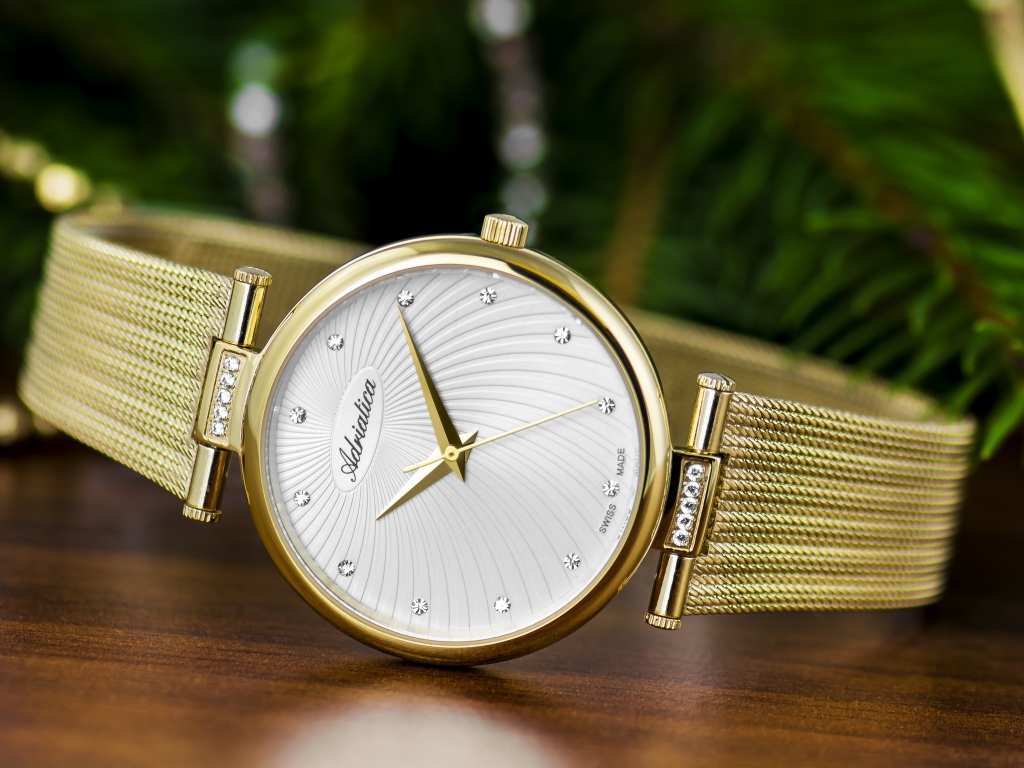 Дорогие женские швейцарские часы Adriatica