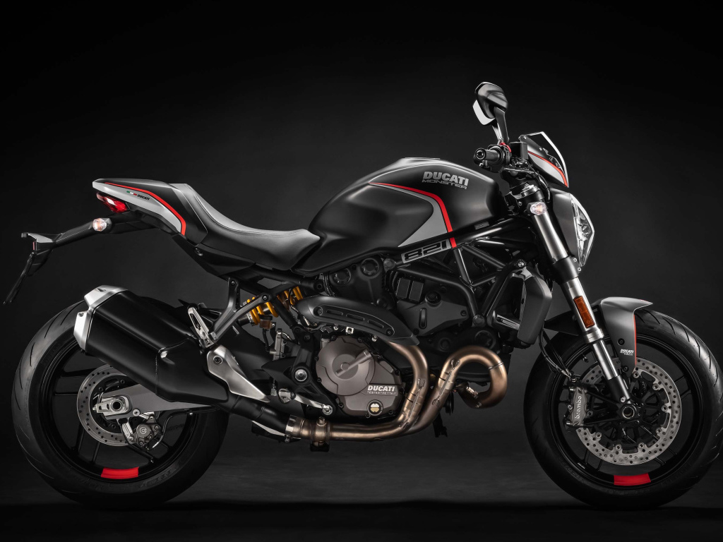 Мотоцикл Ducati Monster 821, 2019 года вид сбоку