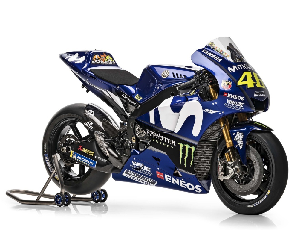 Синий мотоцикл Yamaha YZR-M1 Movistar, 2018 на белом фоне
