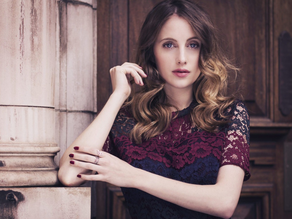 Голубоглазая актриса Рози Фортескью 2018