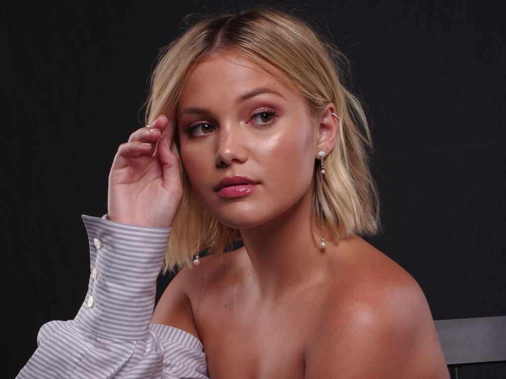 Нежная красивая актриса Оливия Холт