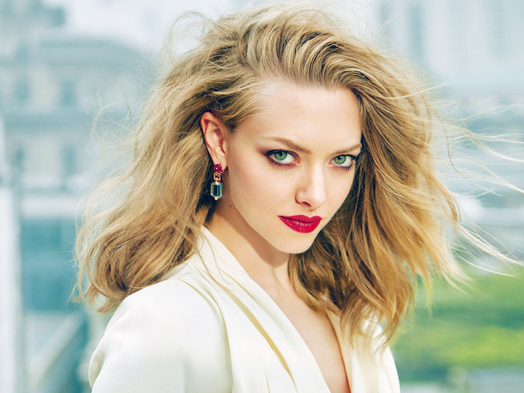 Зеленоглазая блондинка, актриса Аманда Сейфрид