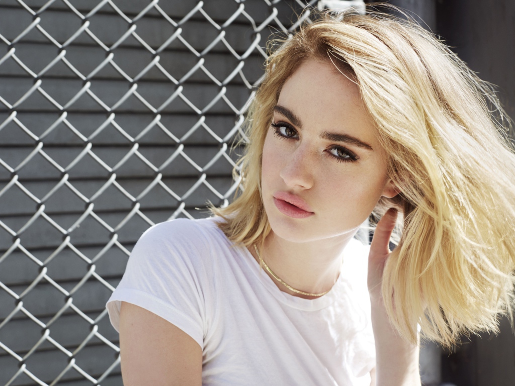 Молодая блондинка актриса  Грейс Ван Паттен