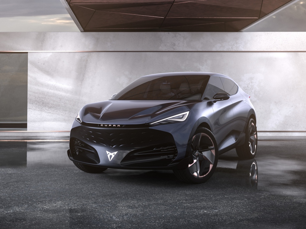 Черный автомобиль Cupra Tavascan Concept 2019 года 