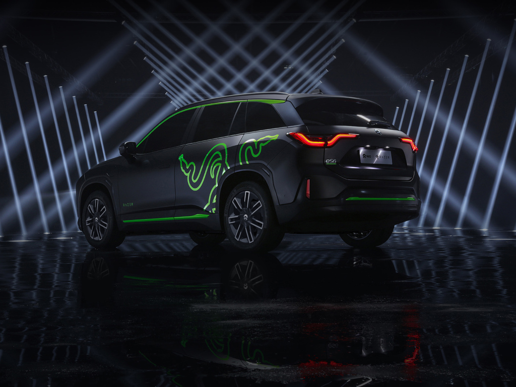 Внедорожник NIO ES6 Razer Edition 2019 года в лучах софитов